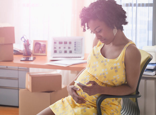 Tips to announce your pregnancy at work for moms on Maybrooks via Levo League.